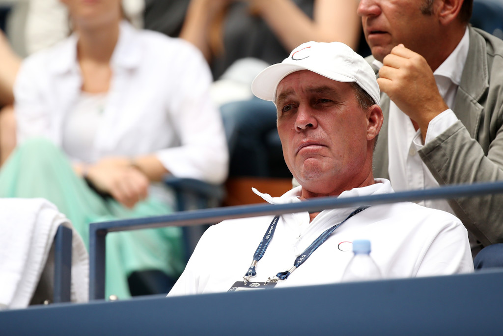 Ivan Lendl, Murray's coach, looks on (courtesy of Darren Carroll/USTA)