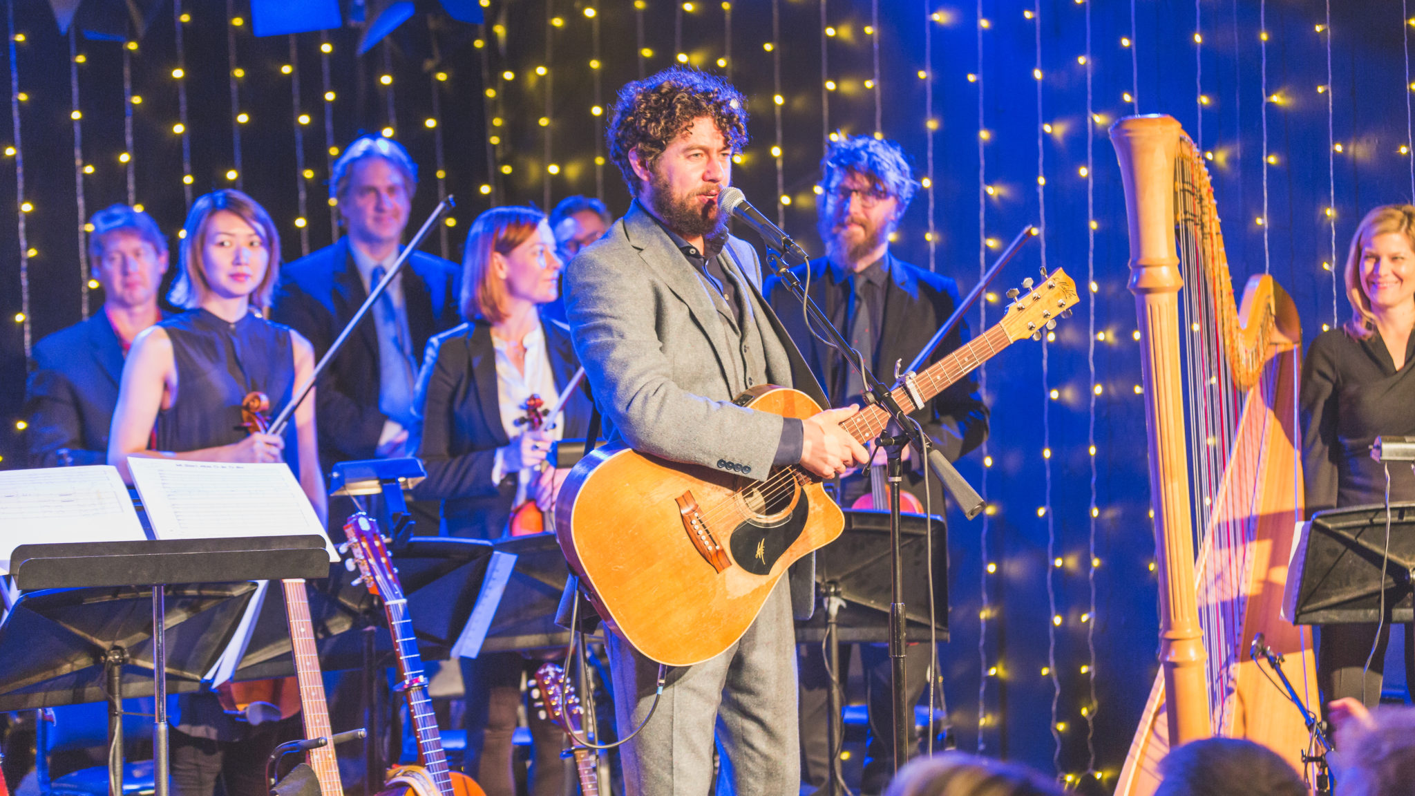 Declan O'Rourke and orchestra ©Ian Toft